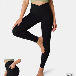 NWT HARLARA Cloudful Crossover Pocket Plain Leggings- Size Medium- Black